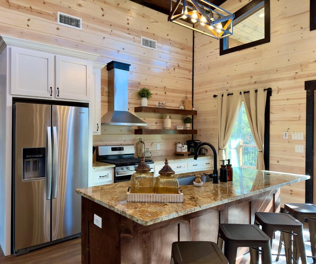 New Luxury Cabin, Hot Tub, Forest Views,Hotel Style Amenities Броукън Боу Екстериор снимка